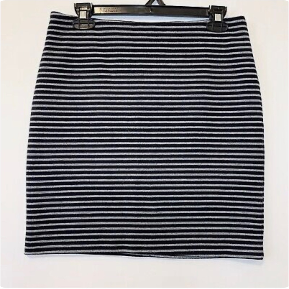 NY & Co striped Mini black and gray Large